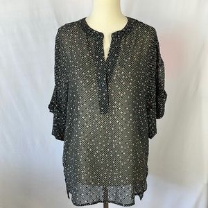 CAbi Black Pink and Gray Textured Sheer V-Neck Short Sleeve Blouse - Size Small